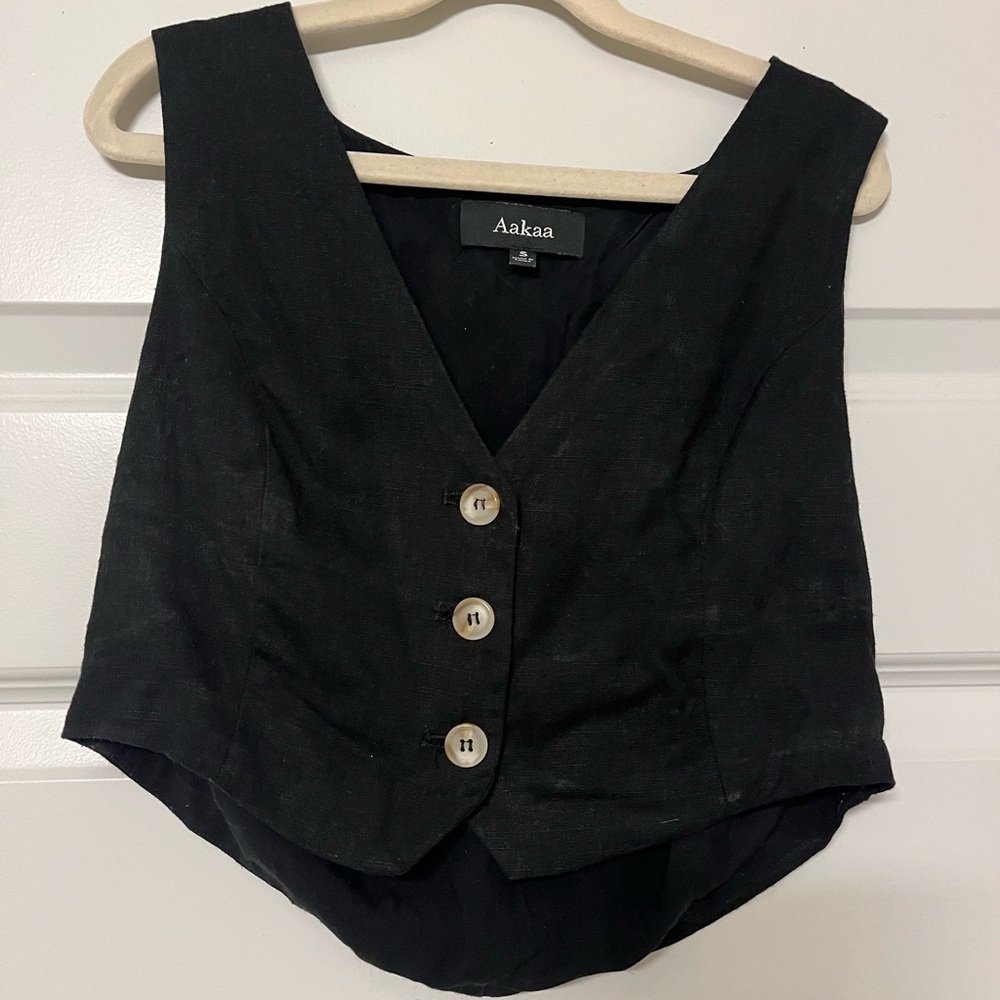 Aakaa Black Linen Set